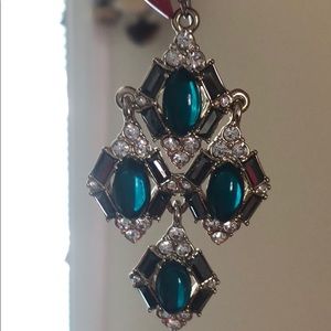 Fine jewelry. Earrings.